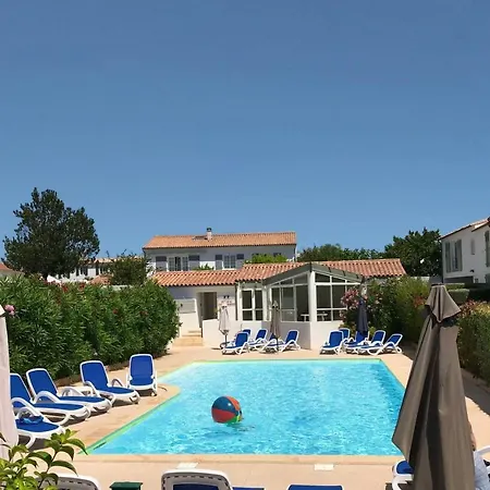 Apartment La Jolie Brise Dans Avec Piscine